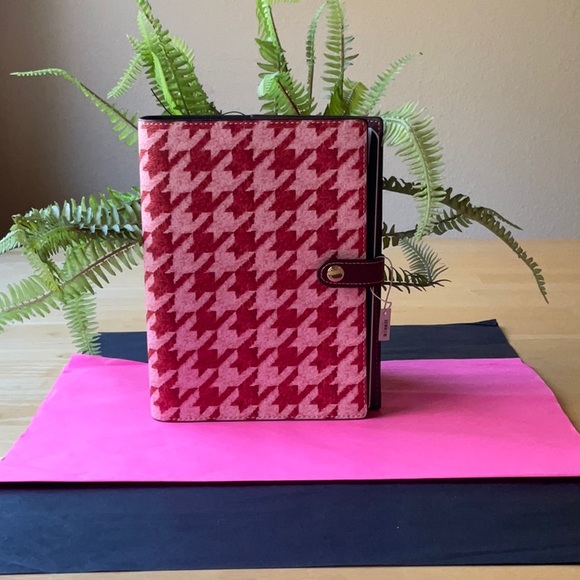π COACH NOTEBOOK WITH HOUNDSTOOTH PRINT π NWT π - Picture 2 of 16